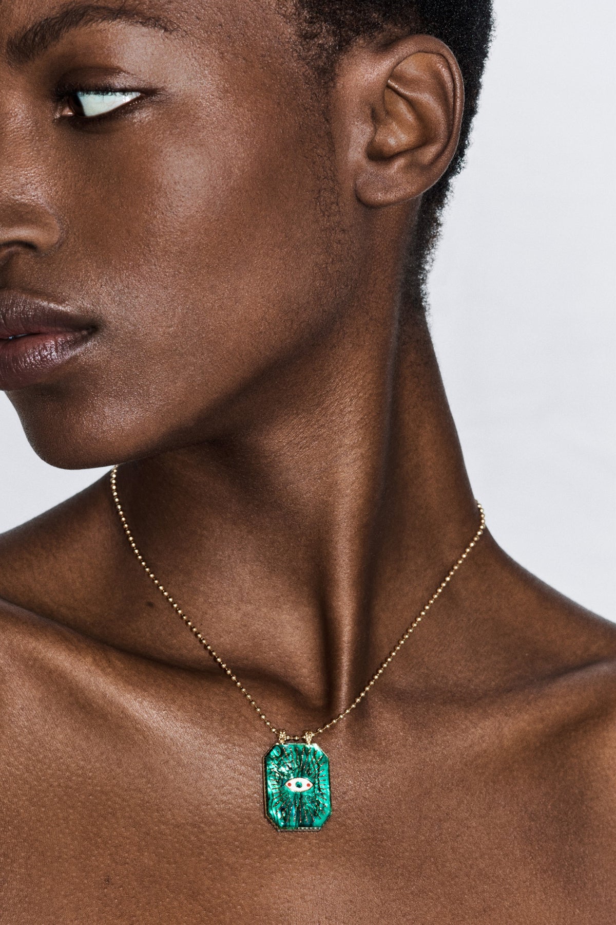 Marie Lichtenberg Raiz'in Raiz'in Scapular Mother of pearl Green 28mm