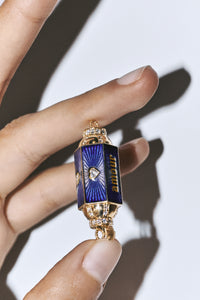 Marie Lichtenberg Staging Locket Amour Toujours Locket