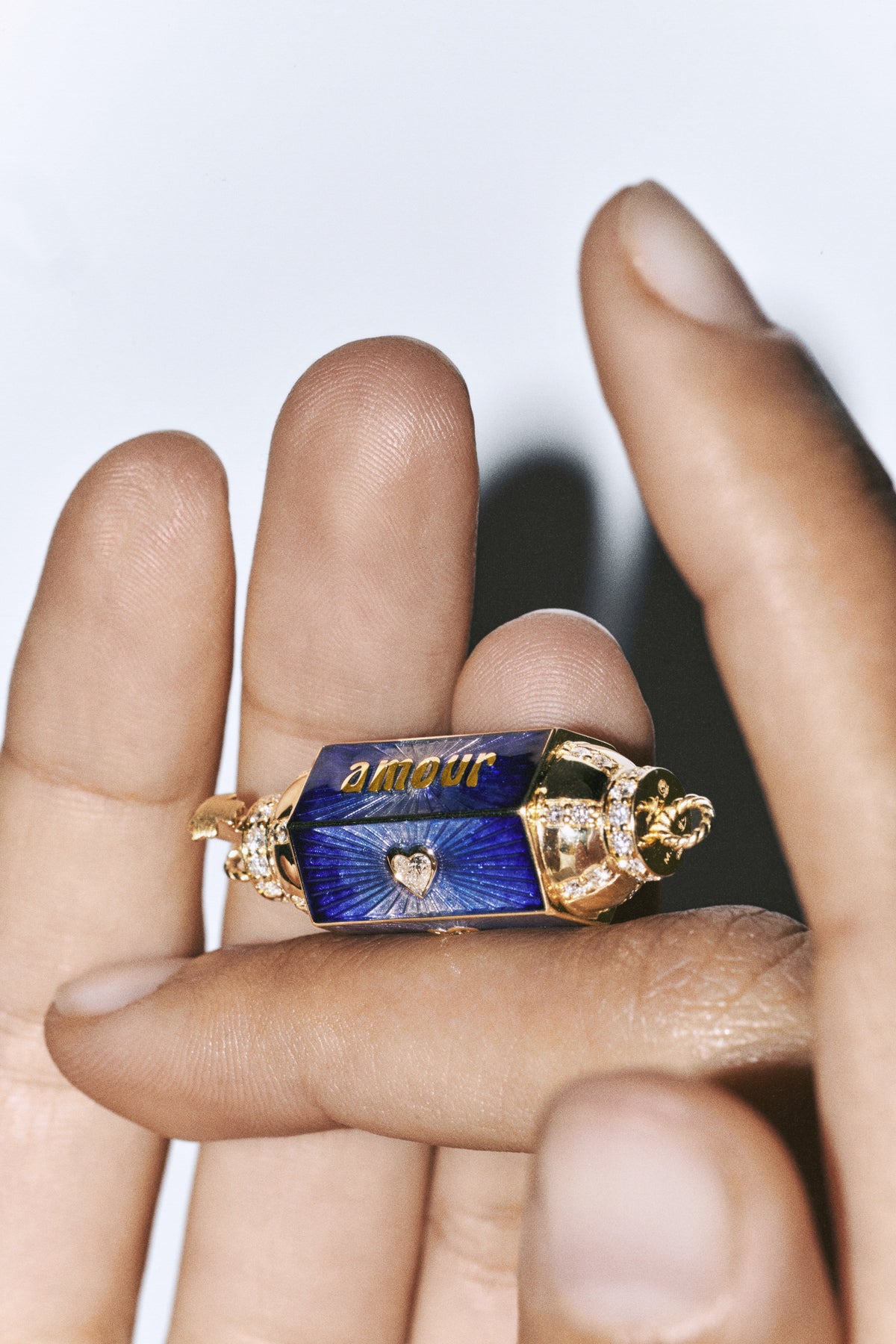 Marie Lichtenberg Staging Locket Amour Toujours Locket