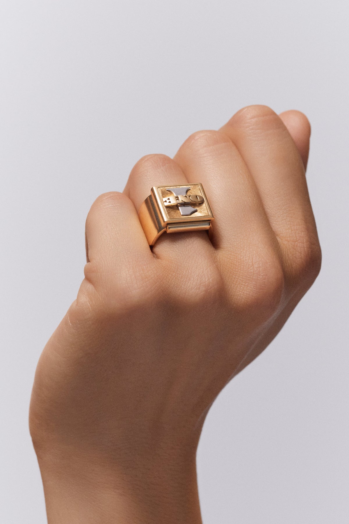 Marie Lichtenberg Staging Ring Buck ring small