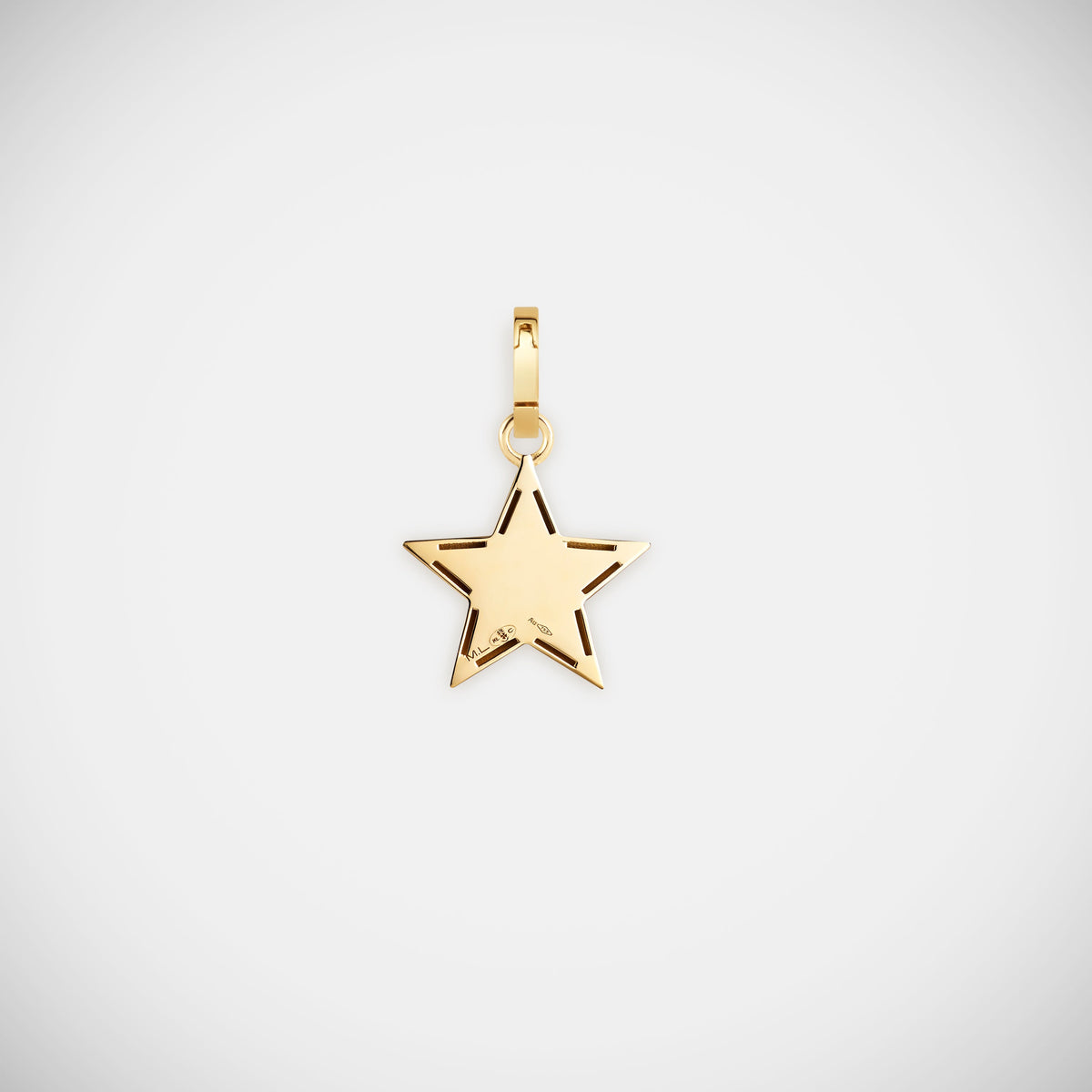 Marie Lichtenberg Staging Pendant Star Charm